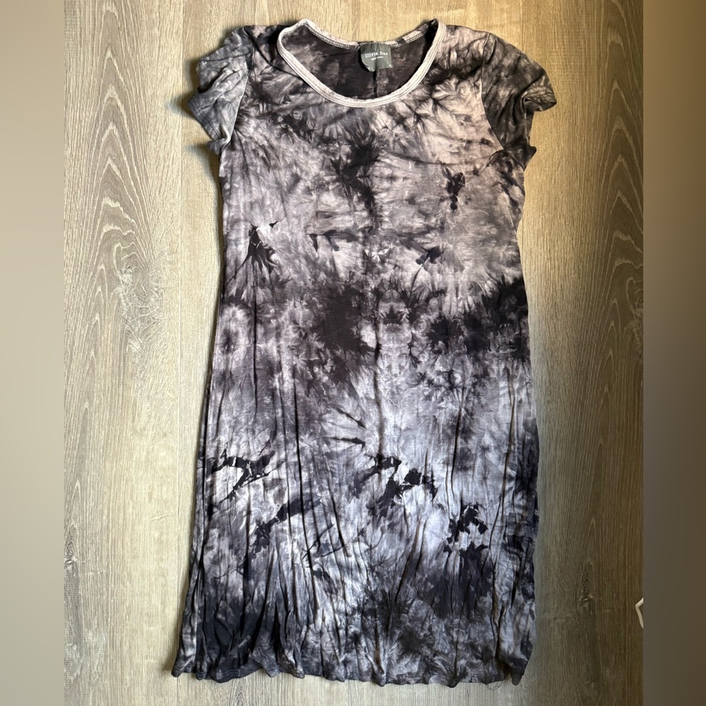 Olivia Rae Black and Gray Tie-Dye Short Sleeve Top